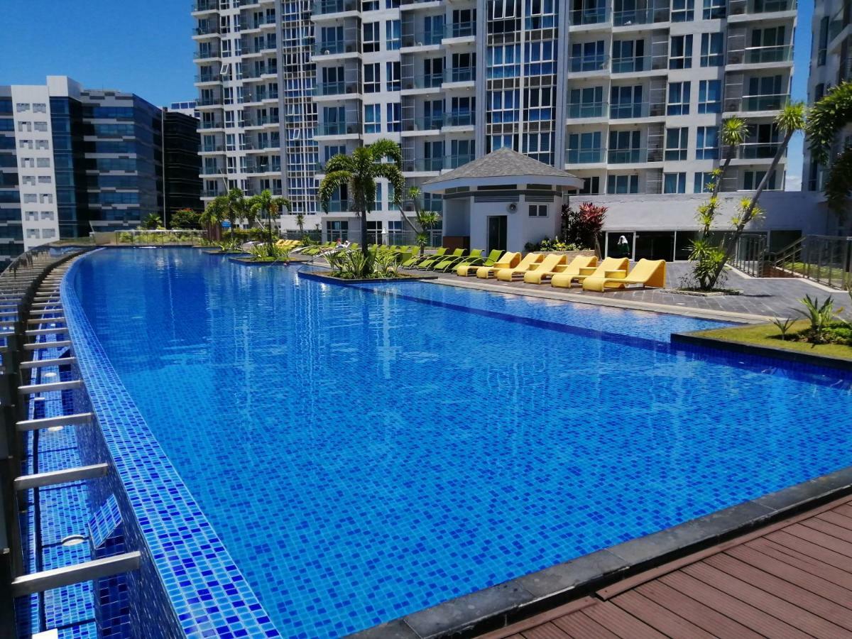 Apartamento Mactan Newtown Deluxe Island Breeze Isla de Mactán Exterior foto