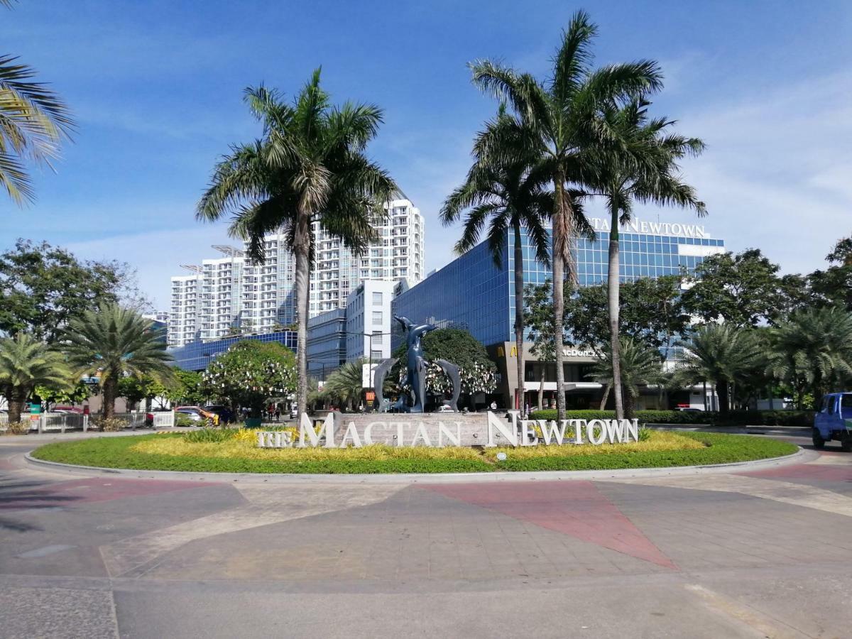Apartamento Mactan Newtown Deluxe Island Breeze Isla de Mactán Exterior foto
